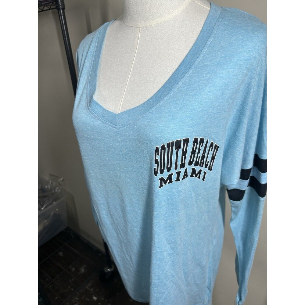 Exist Womens Tee Shirt Large Turquoise V neck South Beach $30 NEW 172